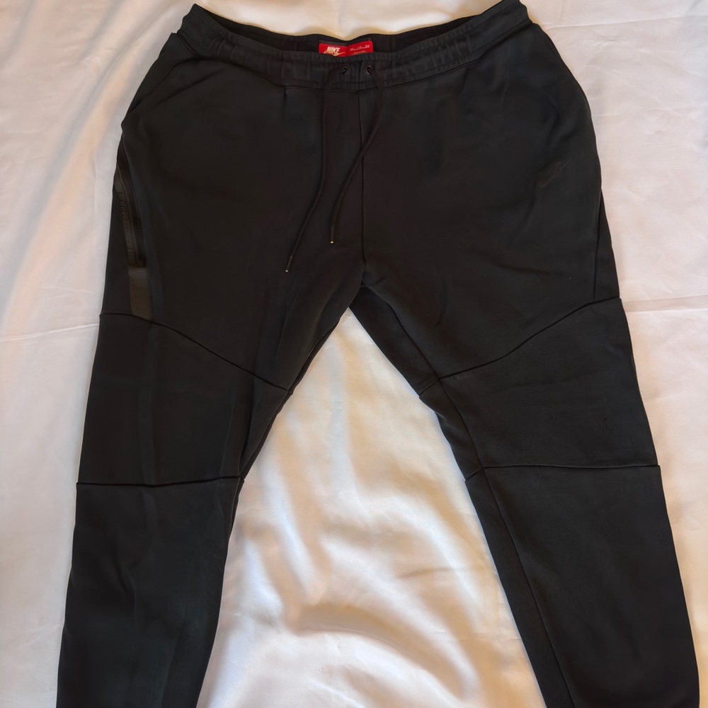 Nike Black Tech Fleece Joggers